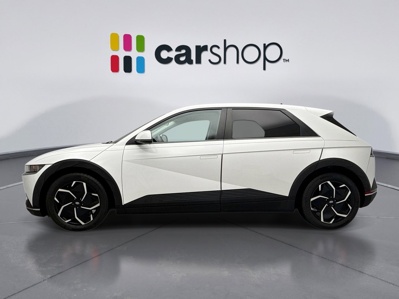 Used 2022 Hyundai Ioniq 5 SE image 2