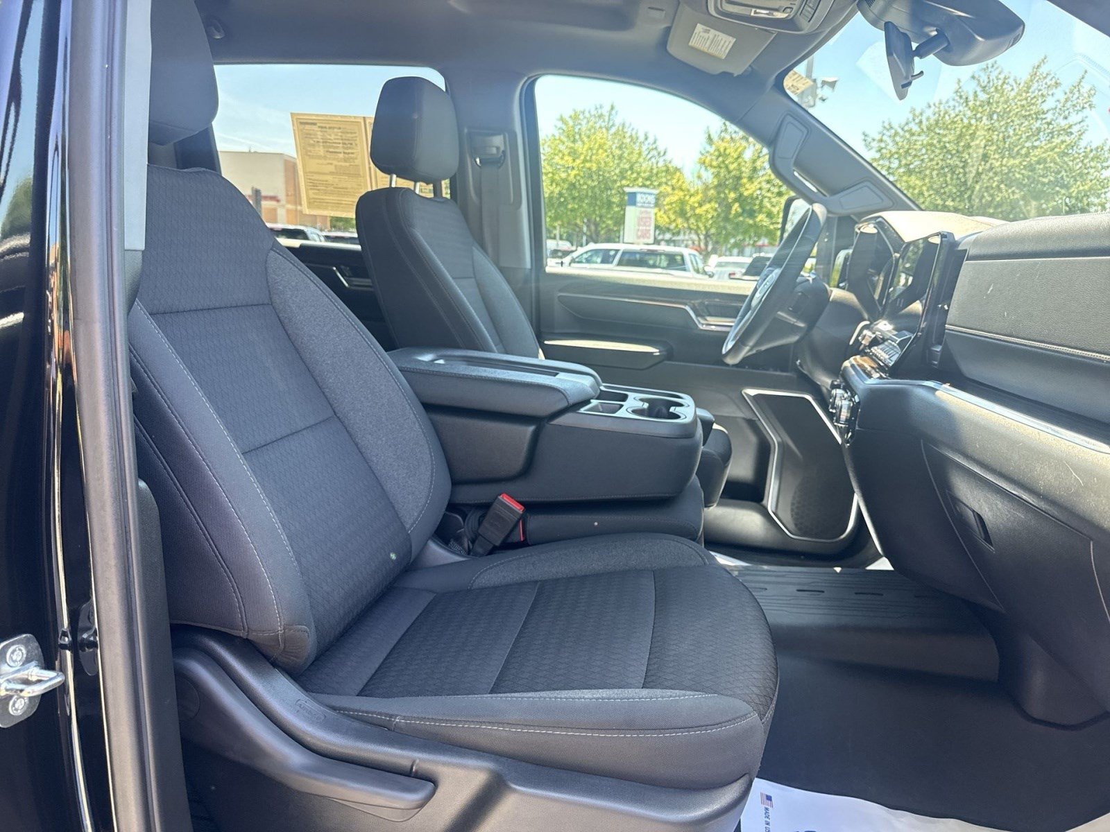 Used 2024 GMC Sierra 2500 SLE w/ SLE Value Package; AWD/4WD image 25