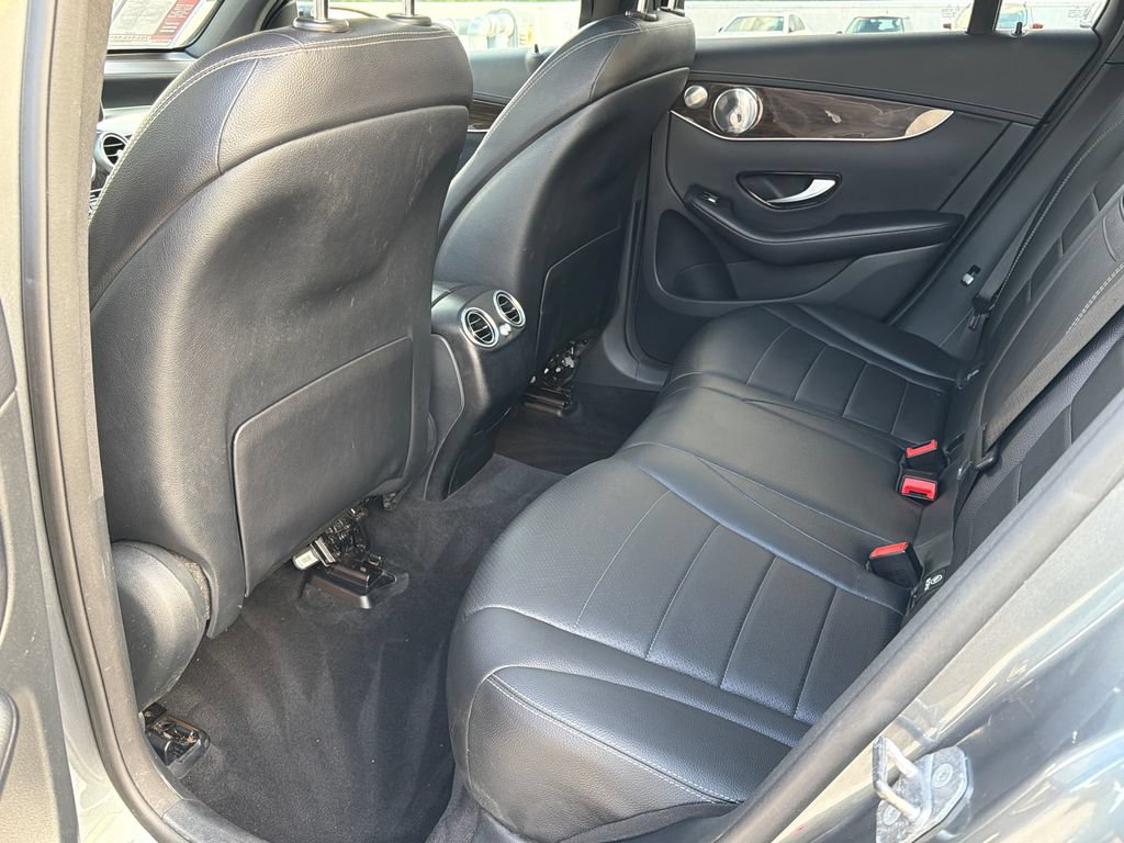 Used 2017 Mercedes-Benz GLC 300 4MATIC image 18