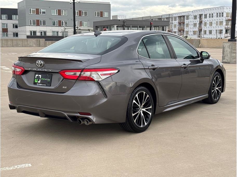 Used 2020 Toyota Camry SE image 8