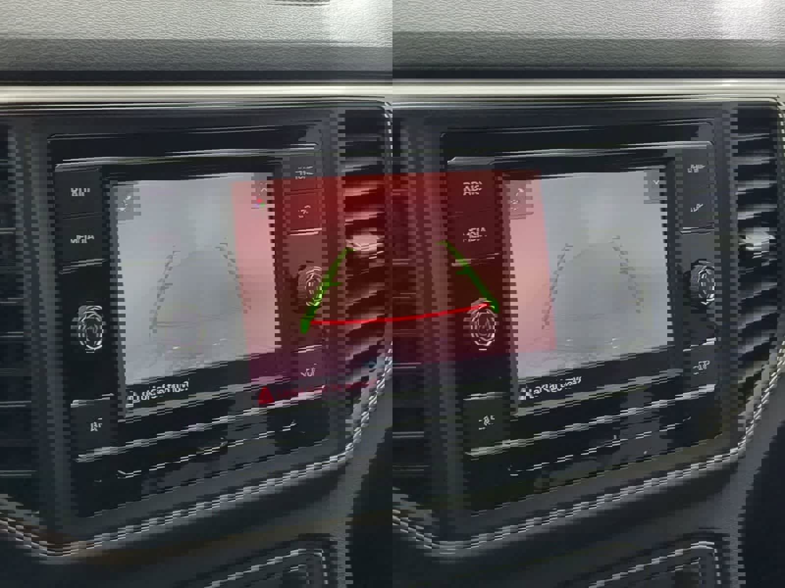 Used 2018 Volkswagen Atlas S image 27