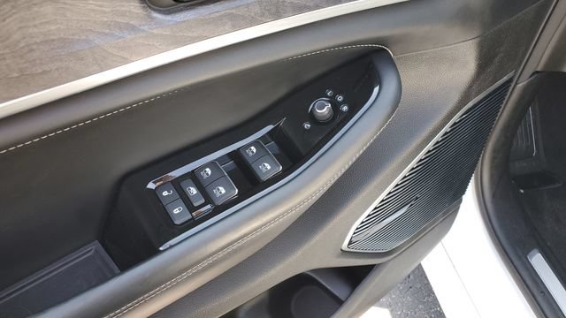 Certified 2021 Jeep Grand Cherokee L Overland w/ Luxury Tech Group IV AWD/4WD image 10