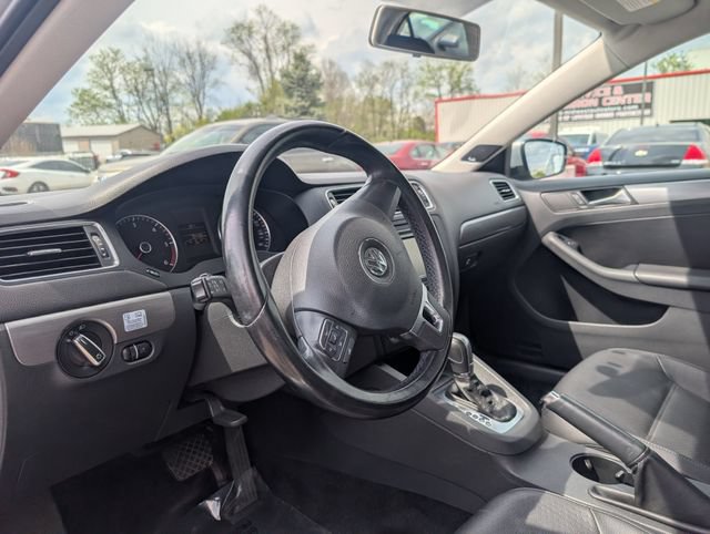 Used 2013 Volkswagen Jetta TDI FWD image 8