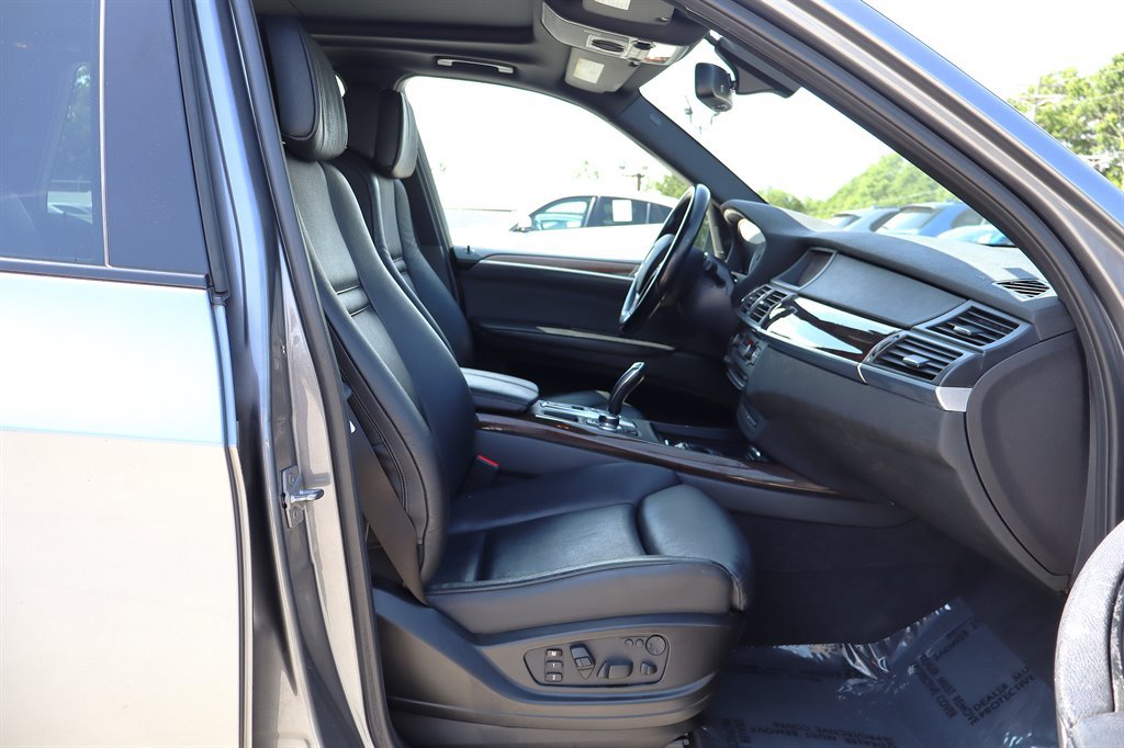 Used 2011 BMW X5 xDrive50i AWD/4WD image 16