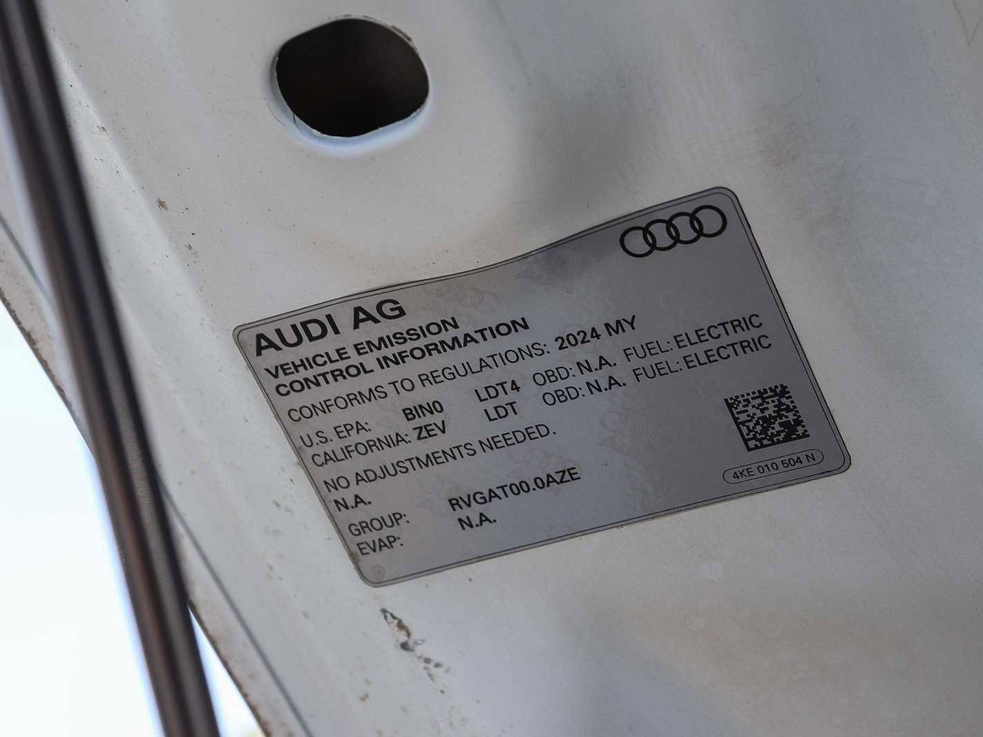 Used 2024 Audi Q8 e-tron Prestige w/ Prestige Package AWD/4WD image 27