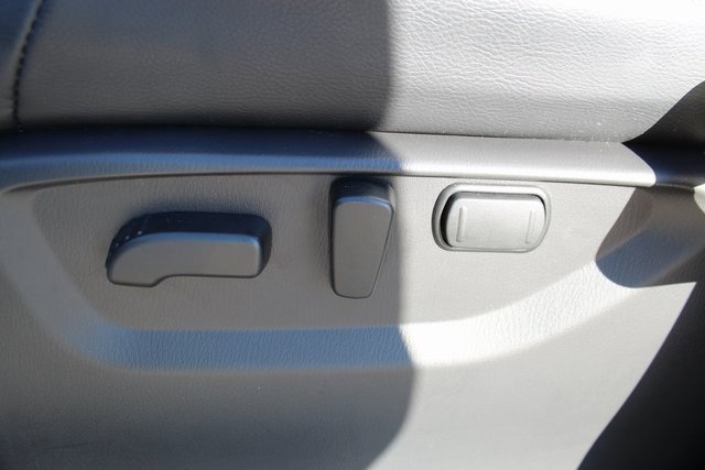 Used 2024 Nissan Armada SL w/ Midnight Edition Package image 11