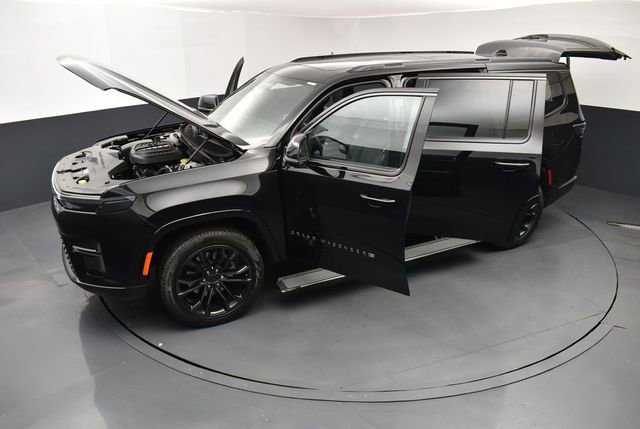 New 2026 Jeep Grand Wagoneer Summit w/ Rear Seat Video Group I image 21