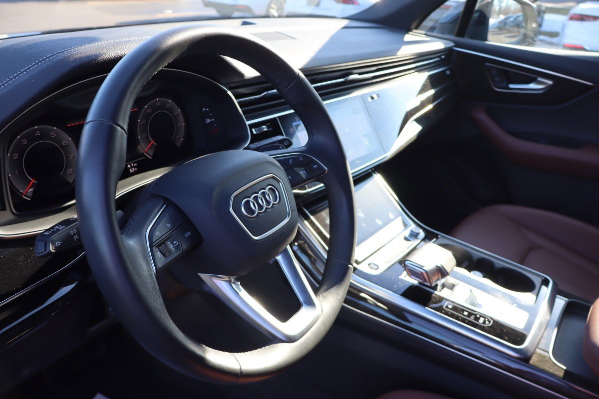 Used 2023 Audi Q7 3.0T Premium w/ Convenience Package image 7