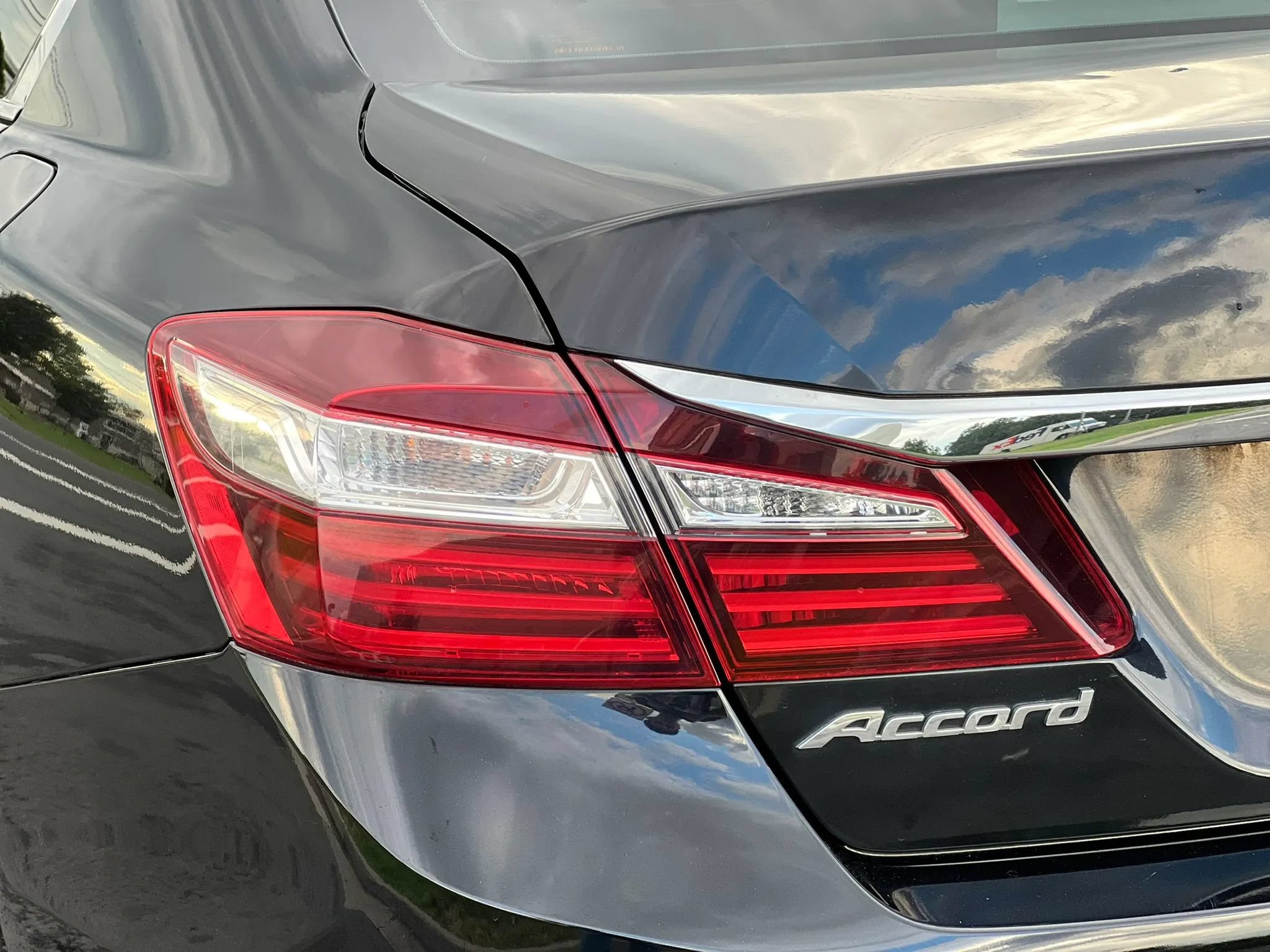 Used 2016 Honda Accord LX image 11