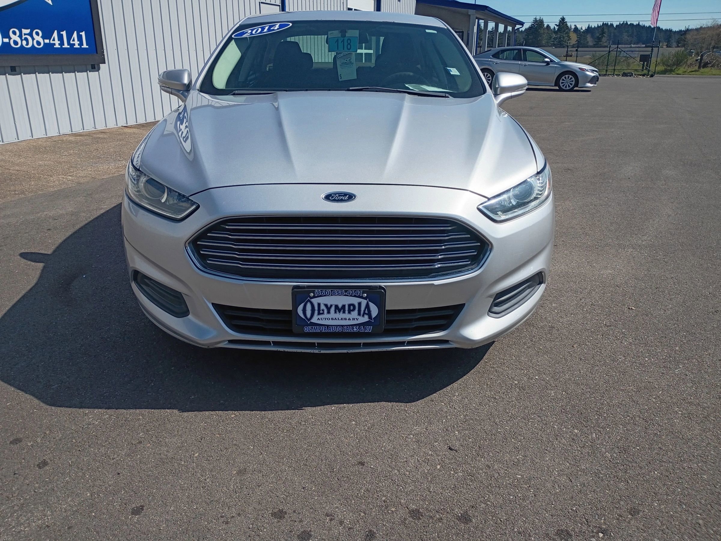 Used 2014 Ford Fusion SE image 9