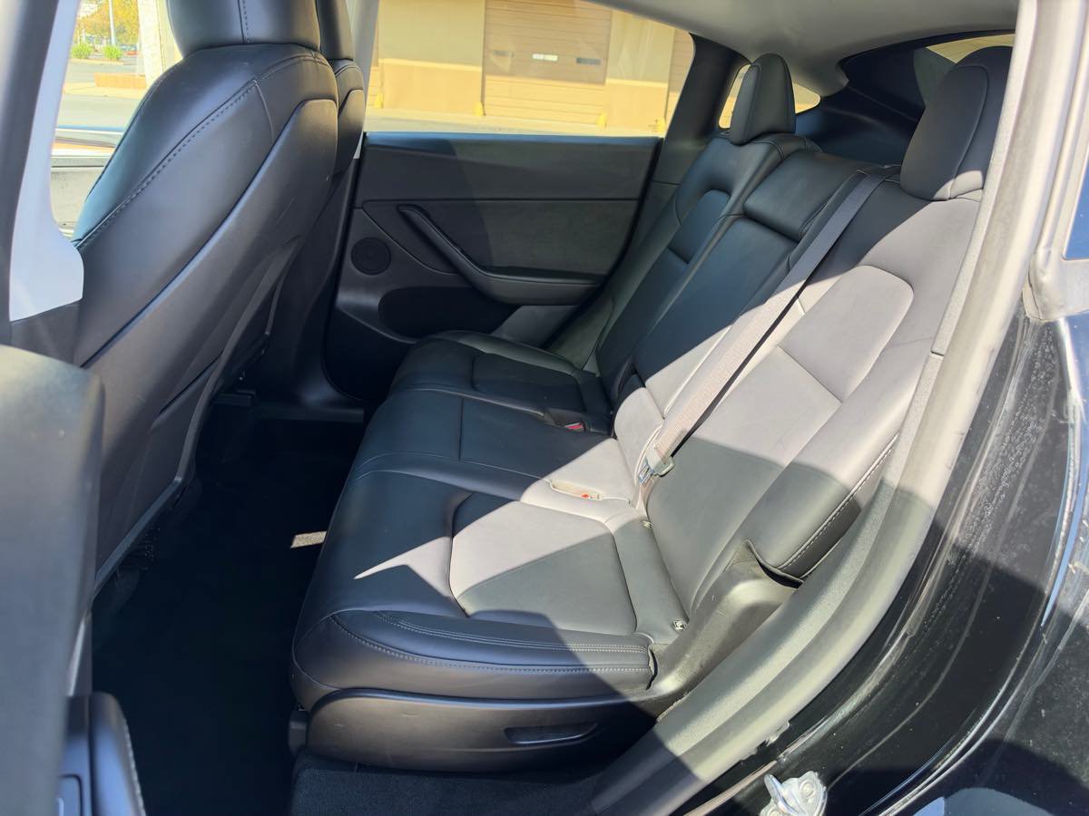 Used 2024 Tesla Model Y Long Range AWD/4WD image 22