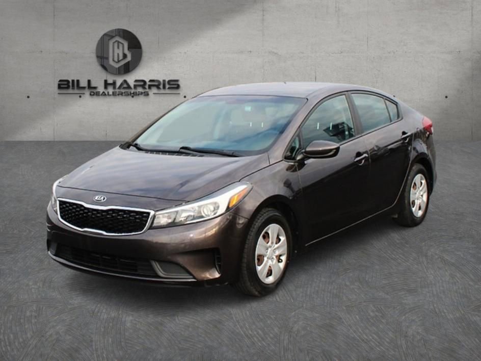 Used 2017 Kia Forte LX image 1