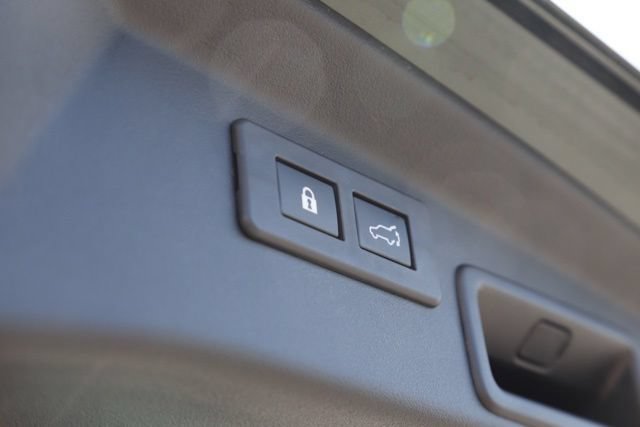 Certified 2026 Subaru Outback Touring AWD/4WD image 4