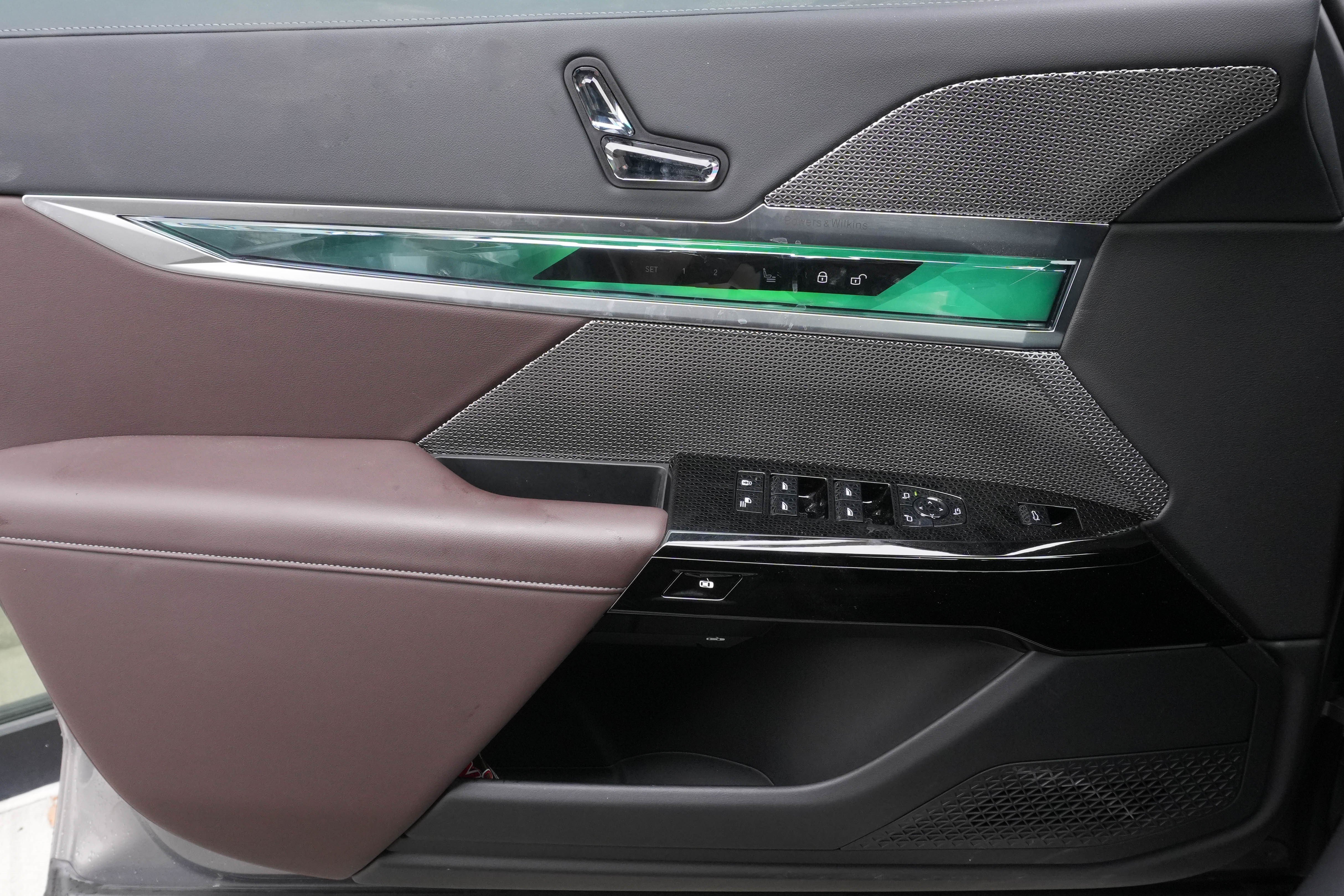 Certified 2023 BMW 740i RWD image 28