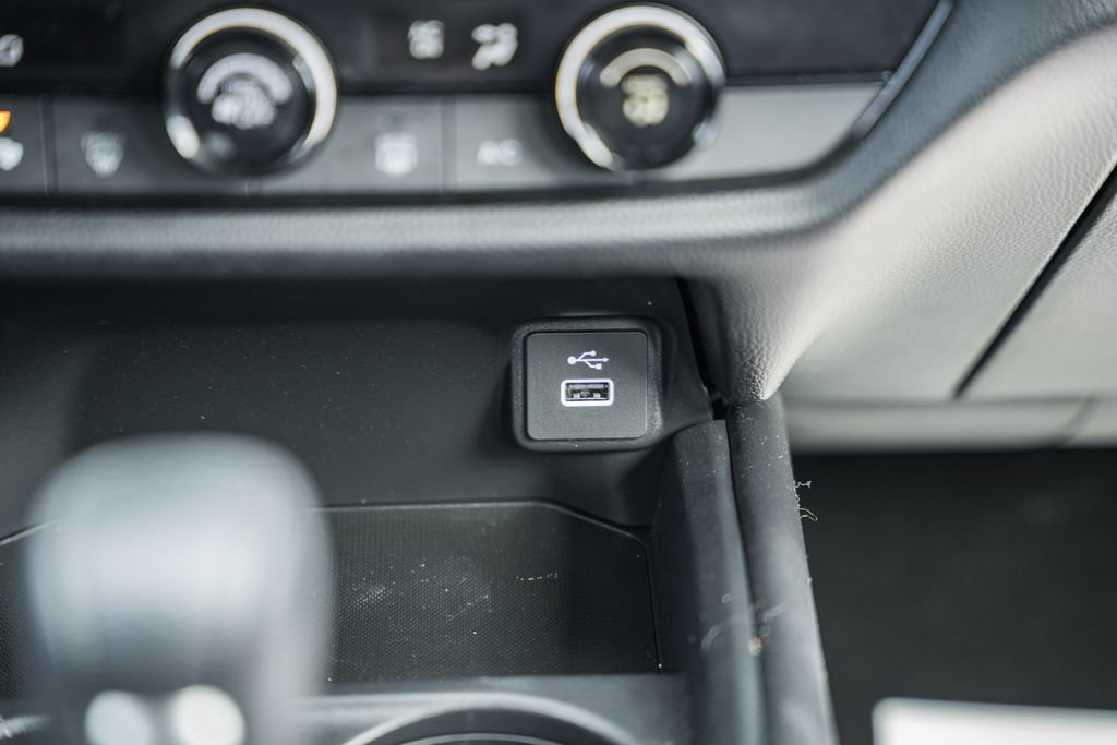 Used 2023 Honda HR-V LX image 21