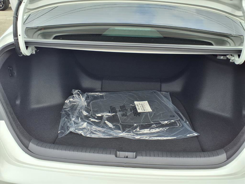 Certified 2025 Honda Accord LX image 18