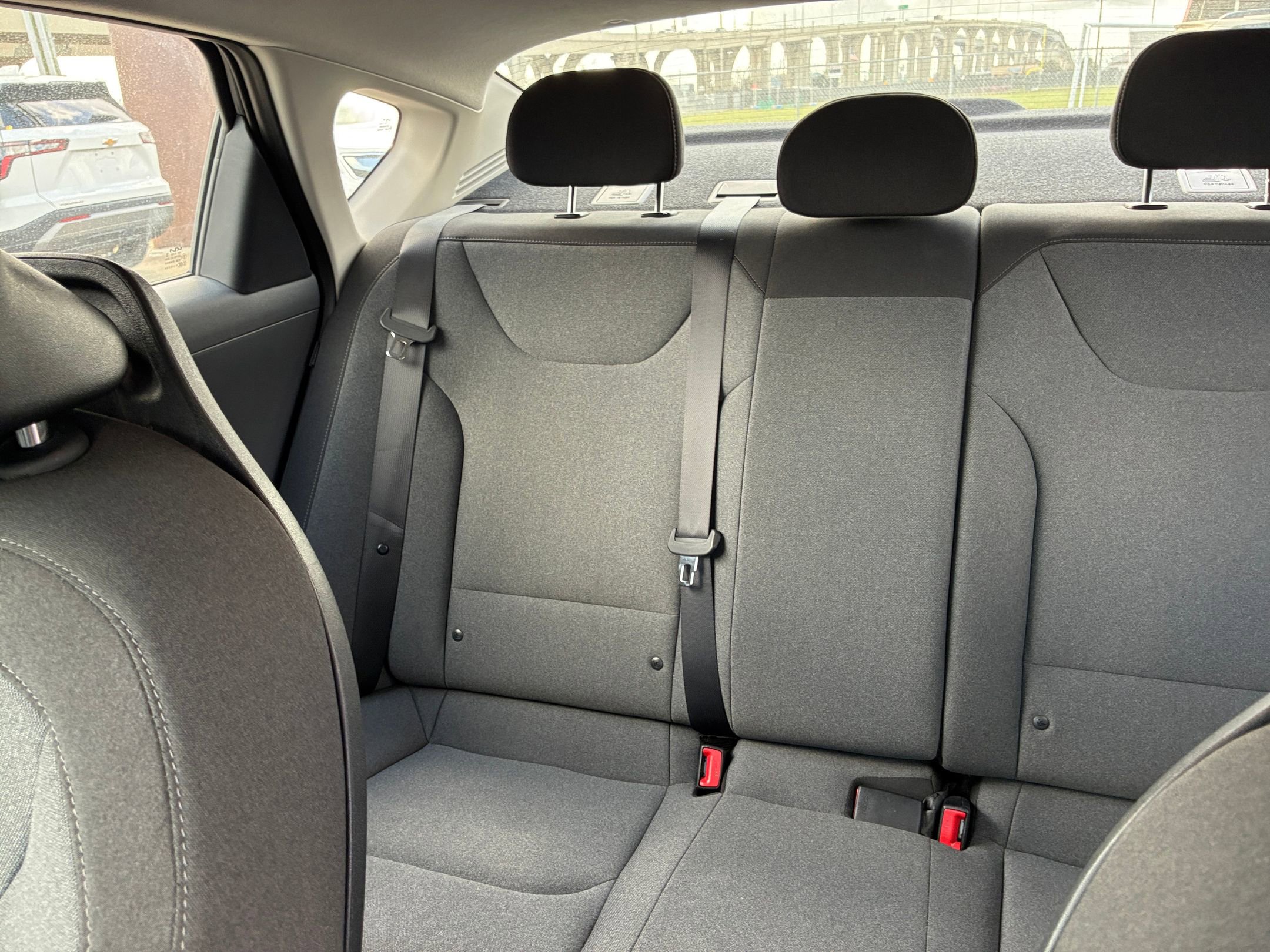 Used 2025 Kia K4 LXS image 32