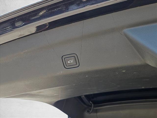 Used 2023 Chevrolet Tahoe Premier AWD/4WD image 8