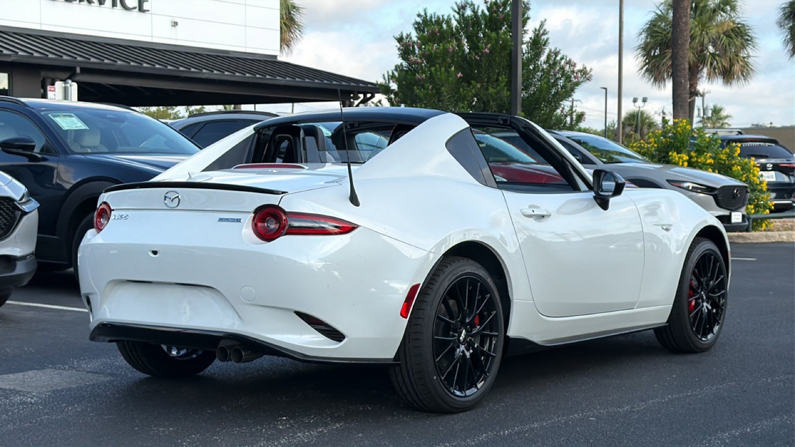 New 2026 MAZDA MX-5 Miata RF Club w/ Interior Package RWD image 11