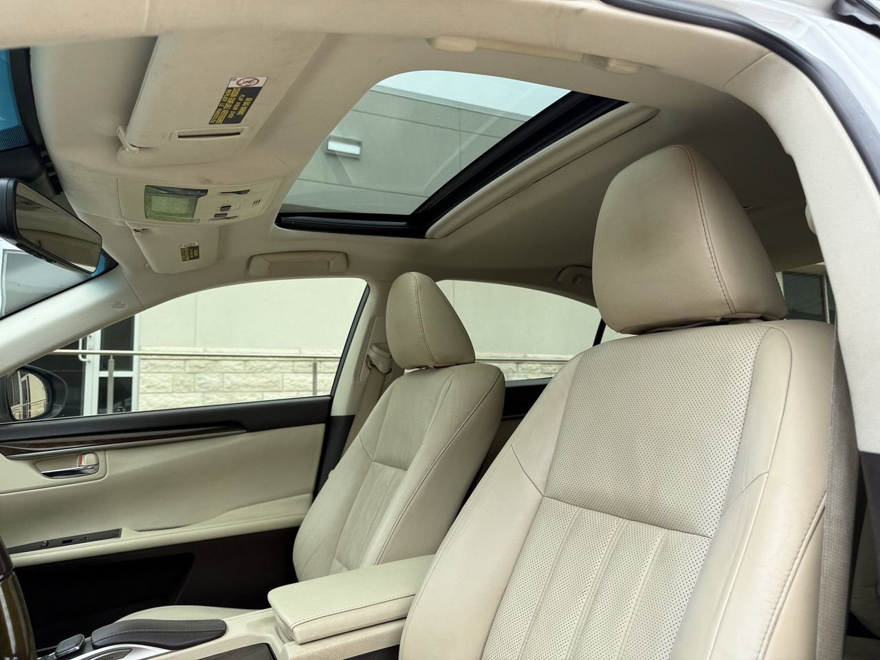 Used 2016 Lexus ES 350 w/ Luxury Package w/Wood Trim FWD image 25