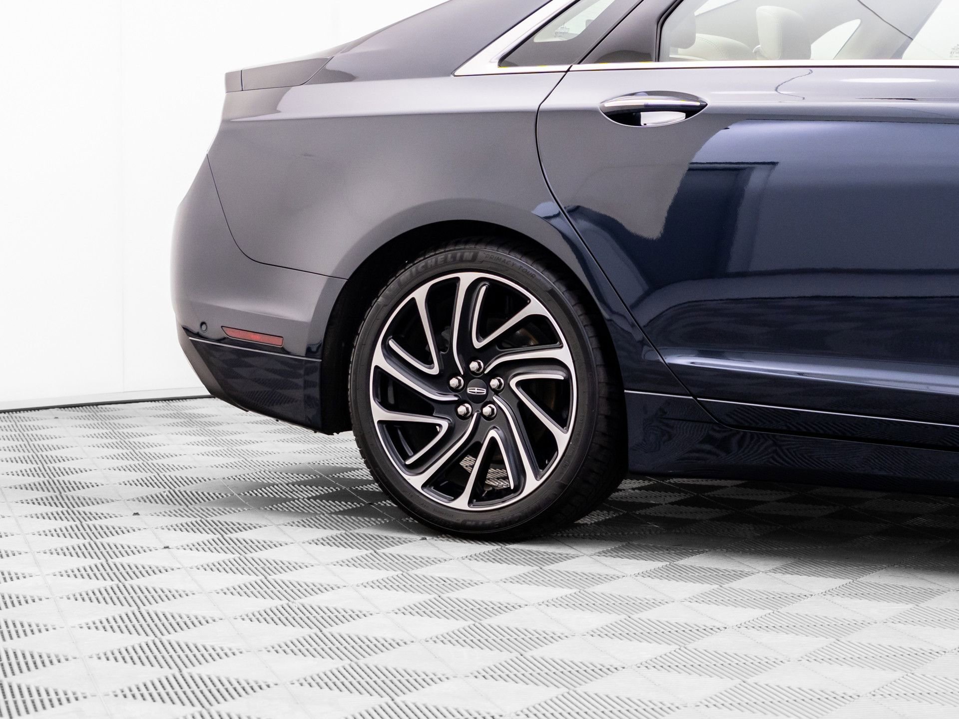 Used 2020 Lincoln MKZ Reserve image 33