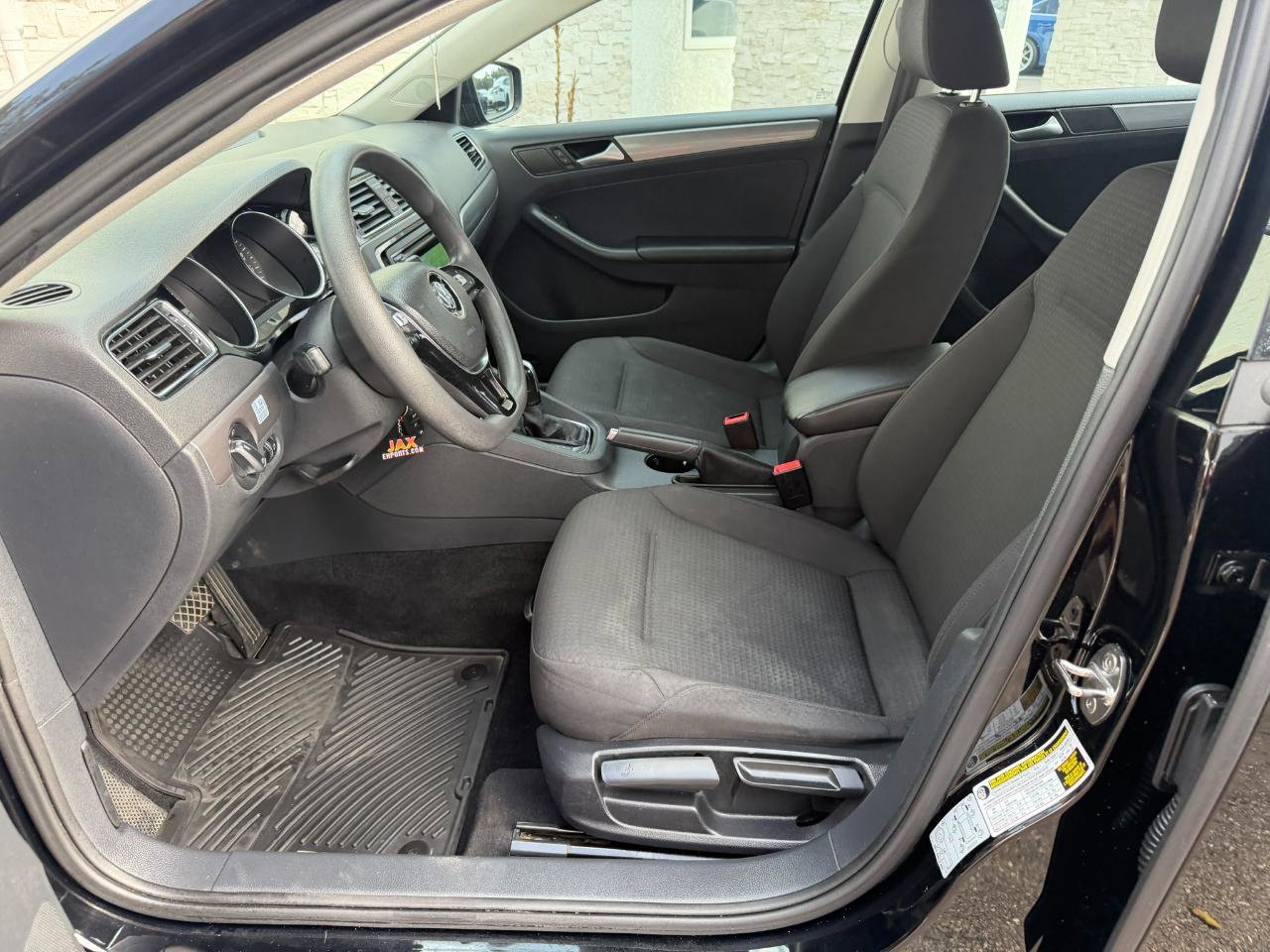 Used 2015 Volkswagen Jetta TDI S image 17