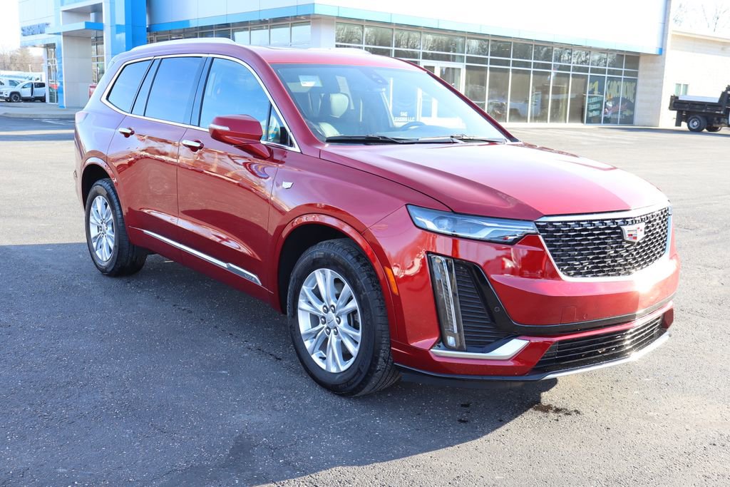 Used 2024 Cadillac XT6 Luxury w/ LPO, Floor Liner Package AWD/4WD image 2