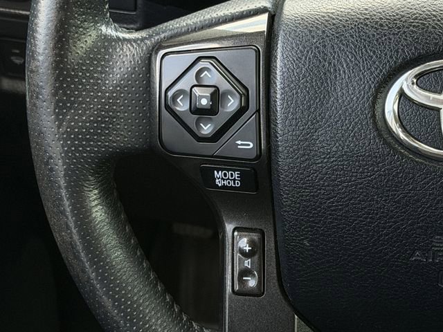 Used 2018 Toyota 4Runner TRD Off-Road AWD/4WD image 15