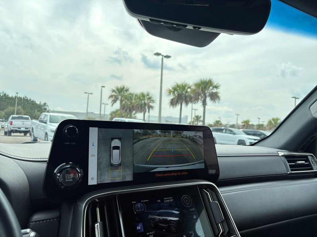 Used 2024 Lexus LX 600 4WD w/ Appearance Package image 20