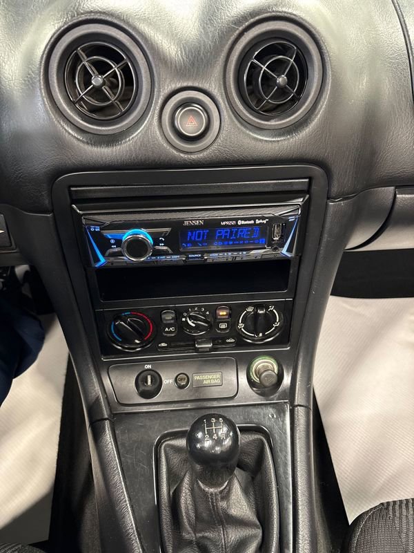 Used 2000 MAZDA MX-5 Miata image 36