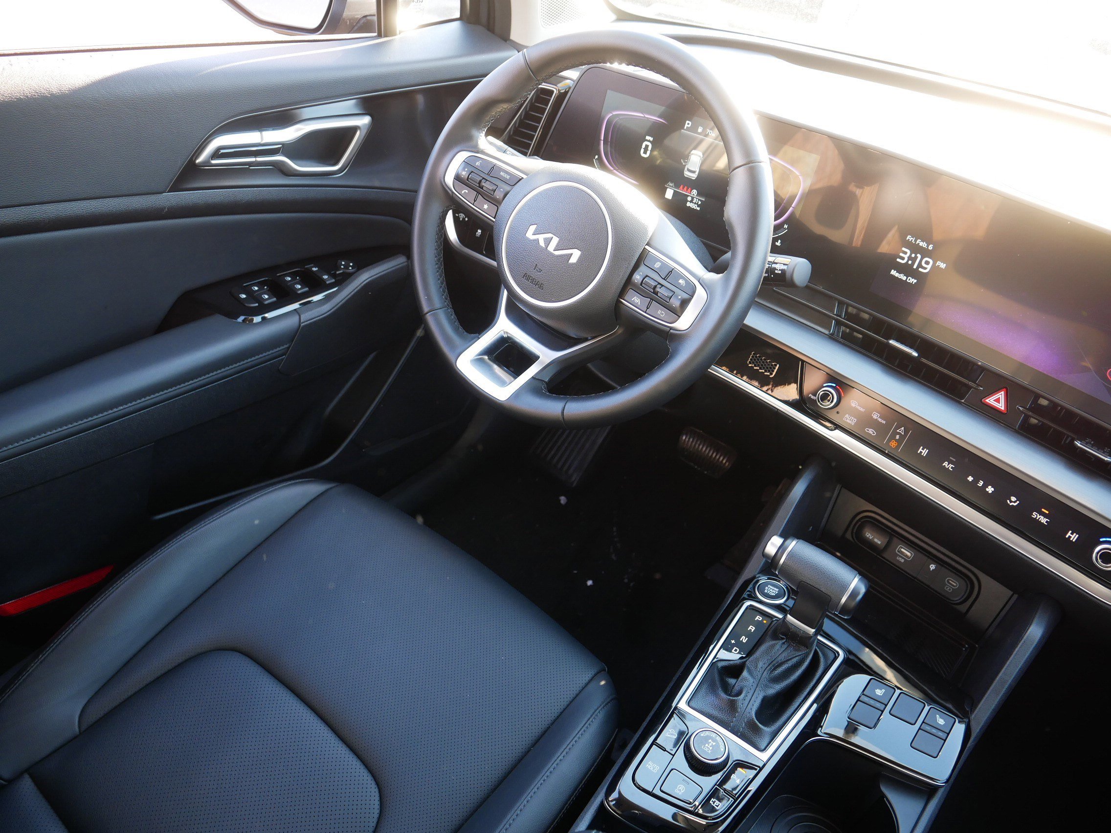 Certified 2024 Kia Sportage EX image 9