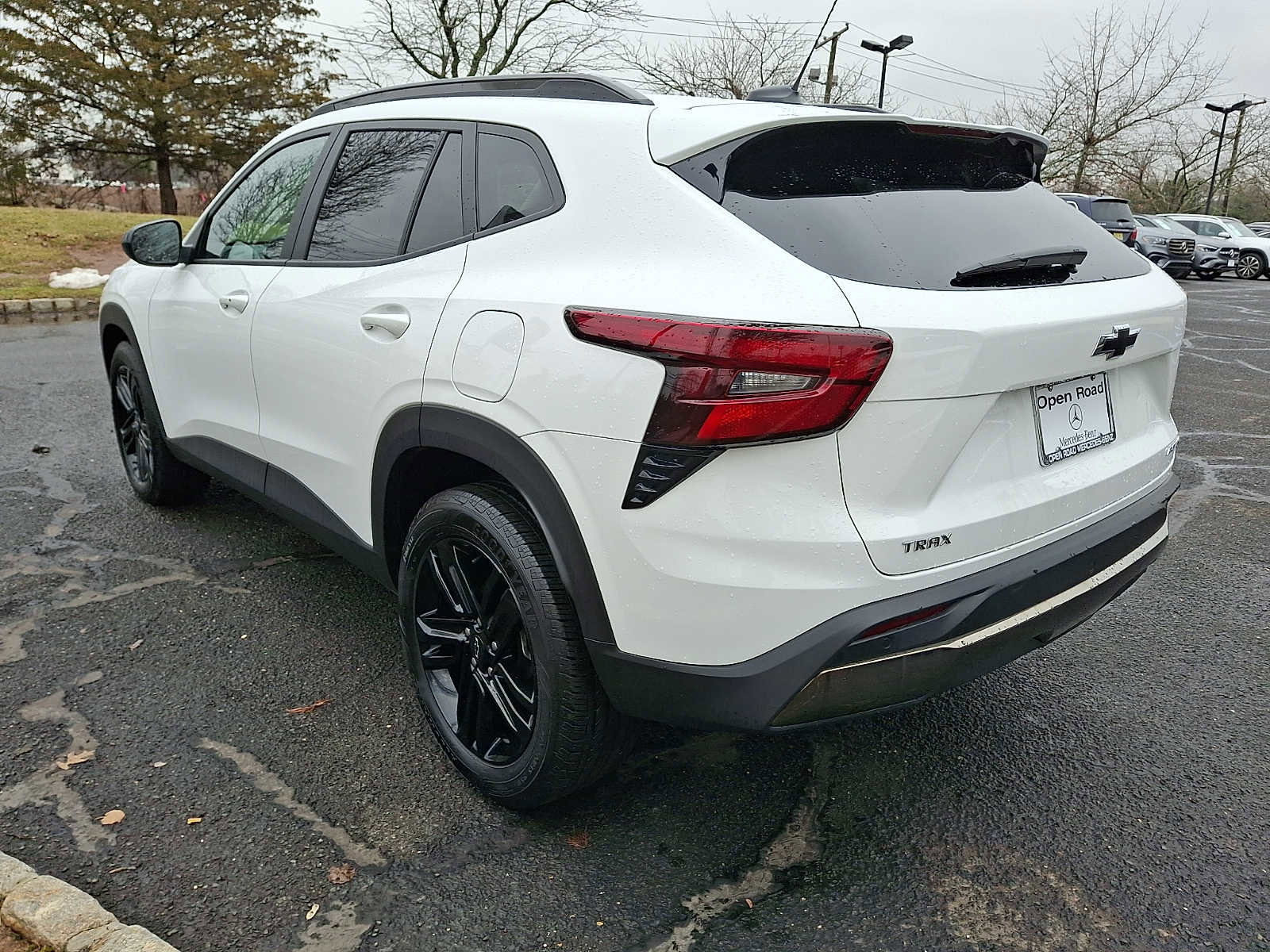 Used 2025 Chevrolet Trax ACTIV w/ Sunroof Package image 4