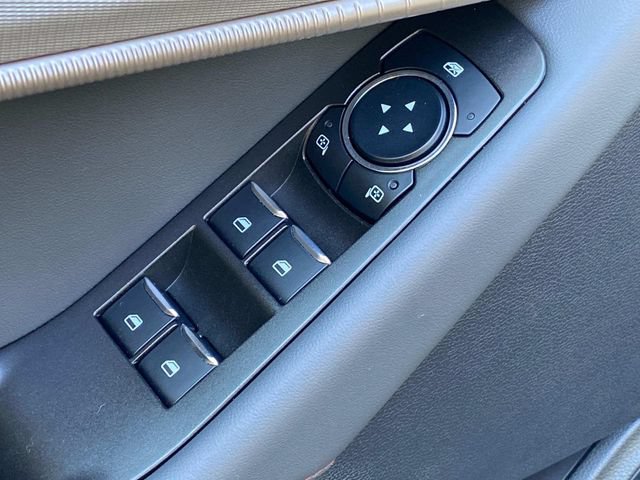 Used 2025 Ford Explorer Active RWD image 13