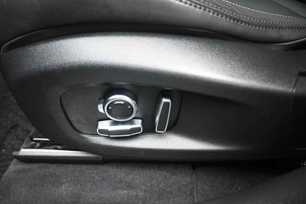 Used 2024 Jaguar F-PACE R-Dynamic S AWD/4WD image 13