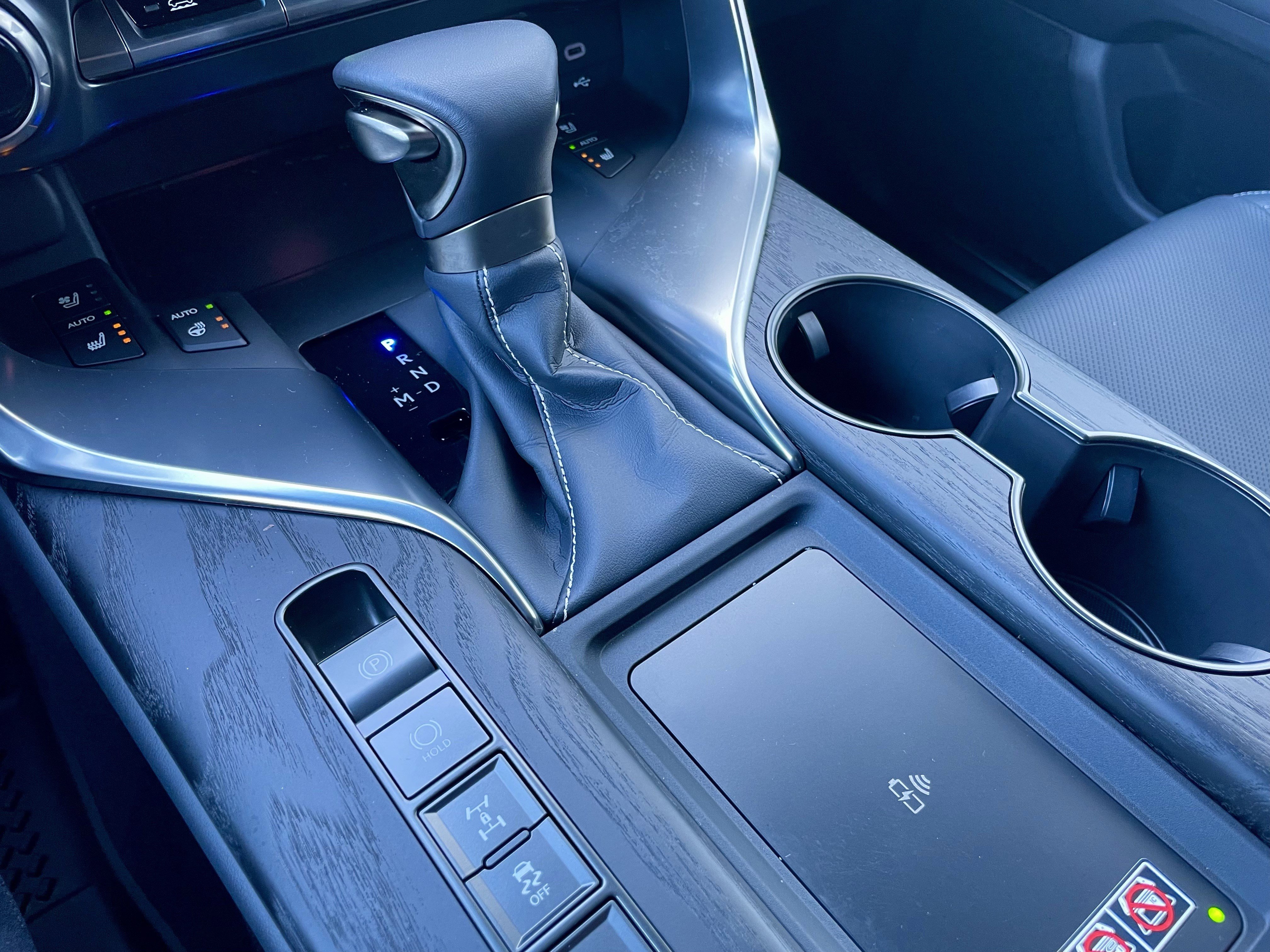 Used 2025 Lexus LX 600 4WD w/ Luxury Package image 20