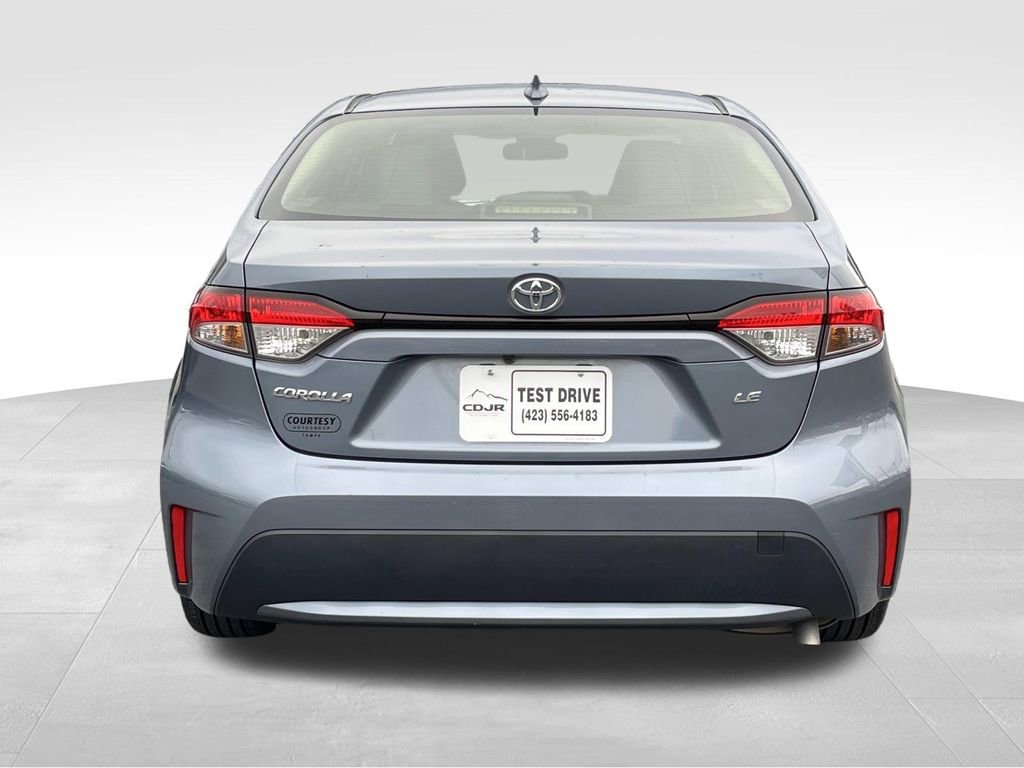 Used 2022 Toyota Corolla LE image 4
