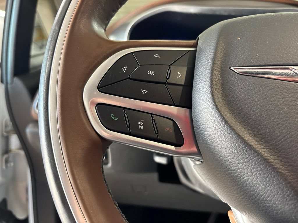 Used 2019 Chrysler Pacifica Limited FWD image 19