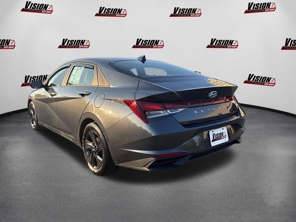 Used 2021 Hyundai Elantra SEL w/ Convenience Package FWD image 6