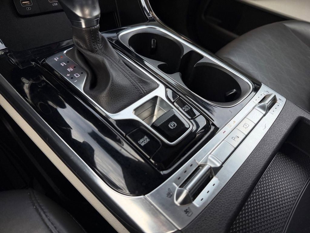 Used 2022 Kia Carnival SX image 23