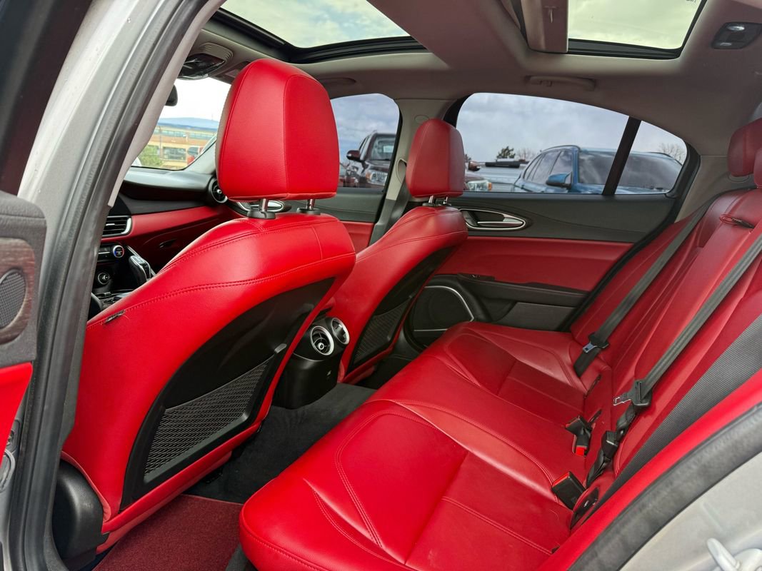 Used 2021 Alfa Romeo Giulia Ti w/ Nero Edizione image 16