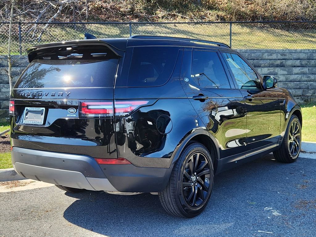 Used 2018 Land Rover Discovery HSE image 2