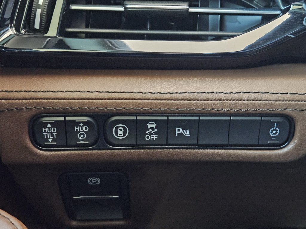 Certified 2023 Acura MDX w/ Advance Package AWD/4WD image 23