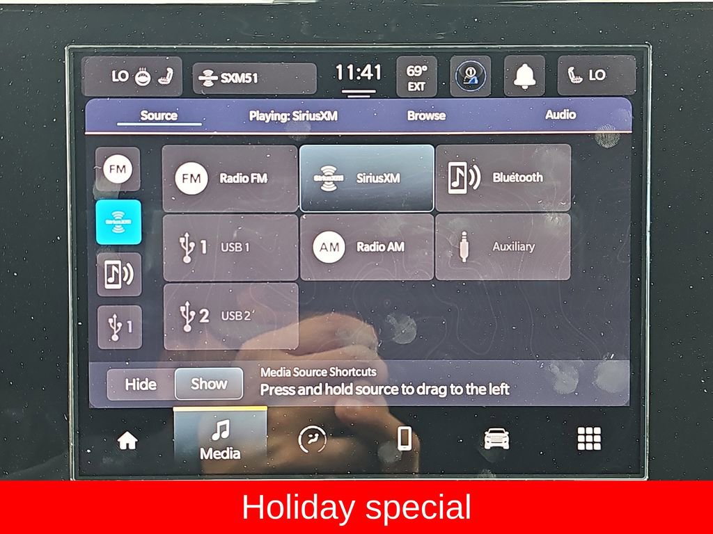 New 2025 Jeep Grand Cherokee Laredo w/ Luxury Tech Group I image 21