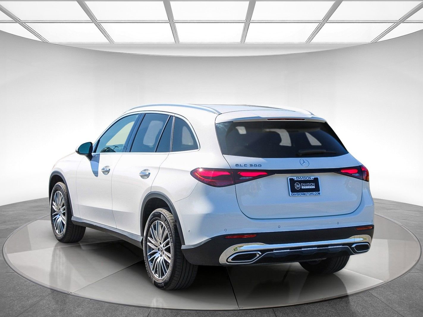 Certified 2026 Mercedes-Benz GLC 300 image 2