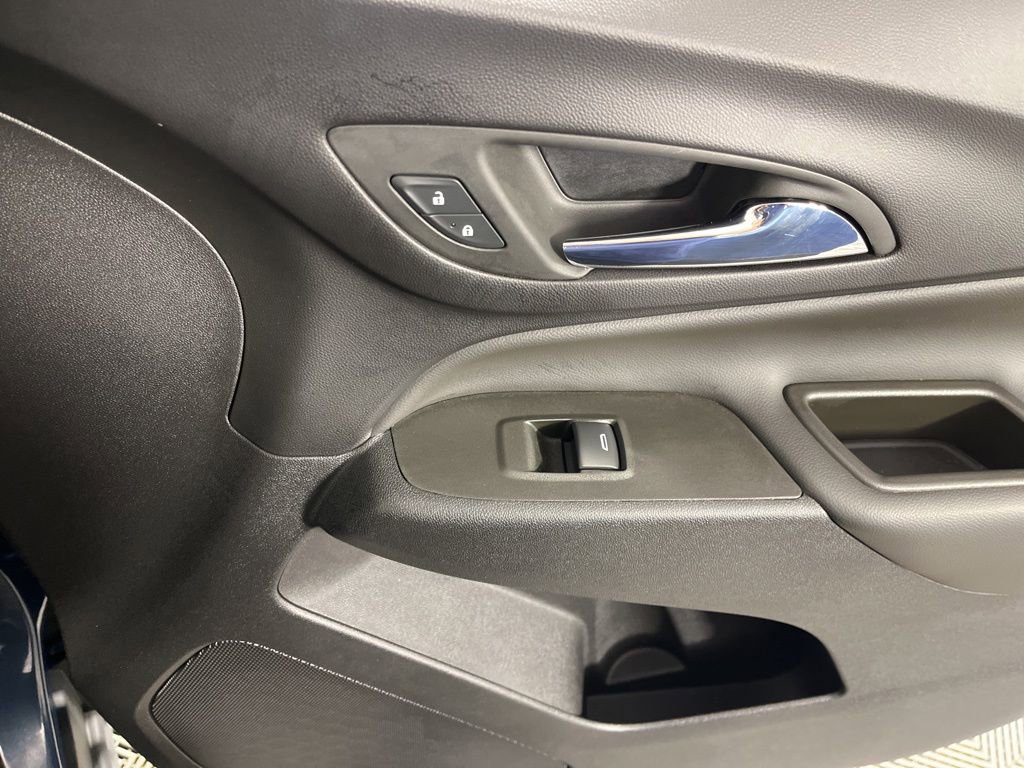 Certified 2024 Chevrolet Equinox LT w/ LPO, Floor Liner Package image 21