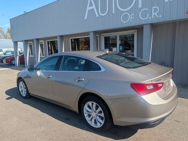 Used 2024 Chevrolet Malibu LT FWD image 5