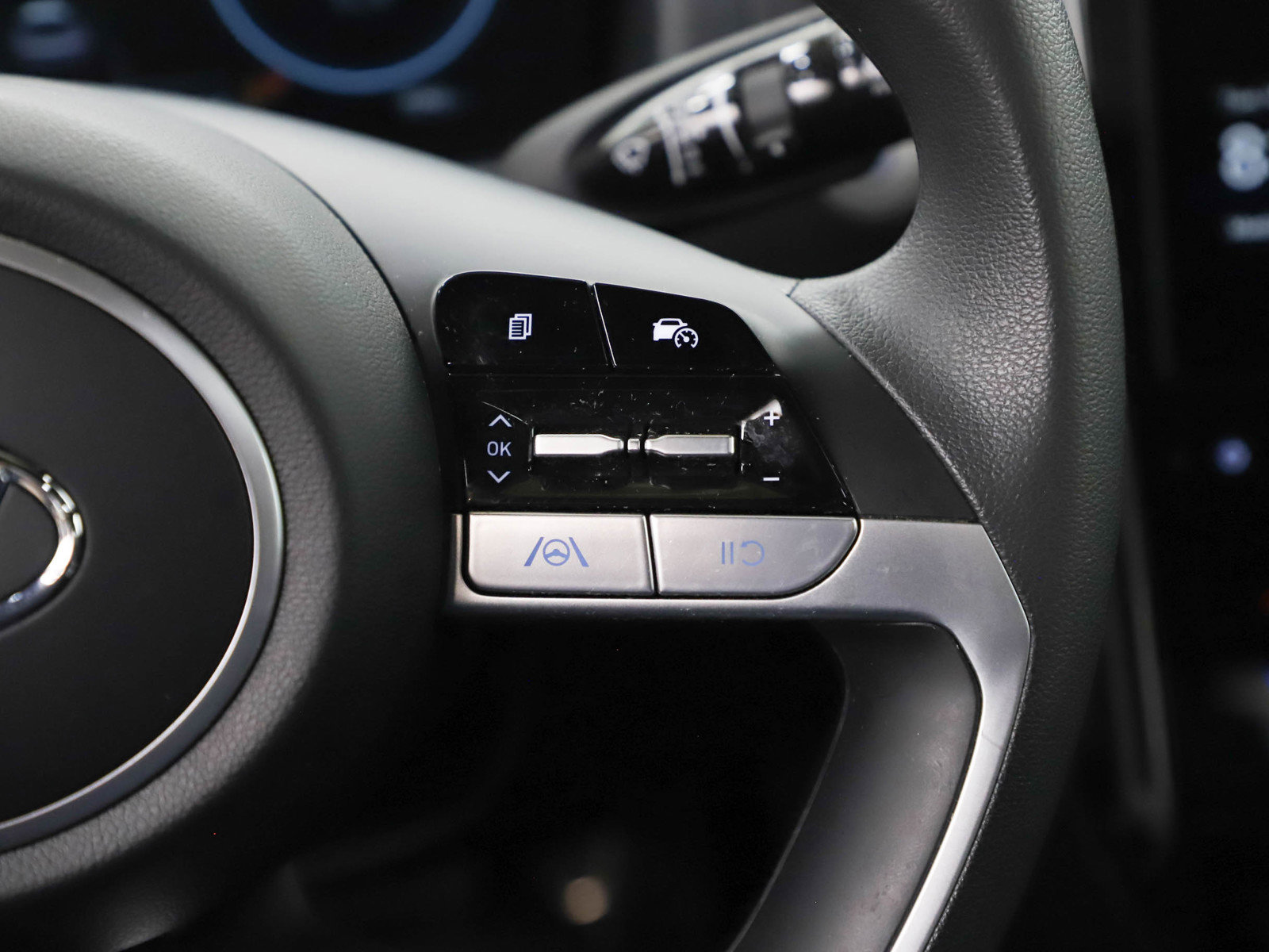 Used 2024 Hyundai Santa Cruz SEL w/ Activity Package image 19