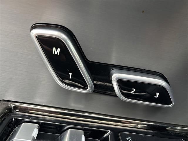 Used 2024 Land Rover Range Rover Sport SE AWD/4WD image 15