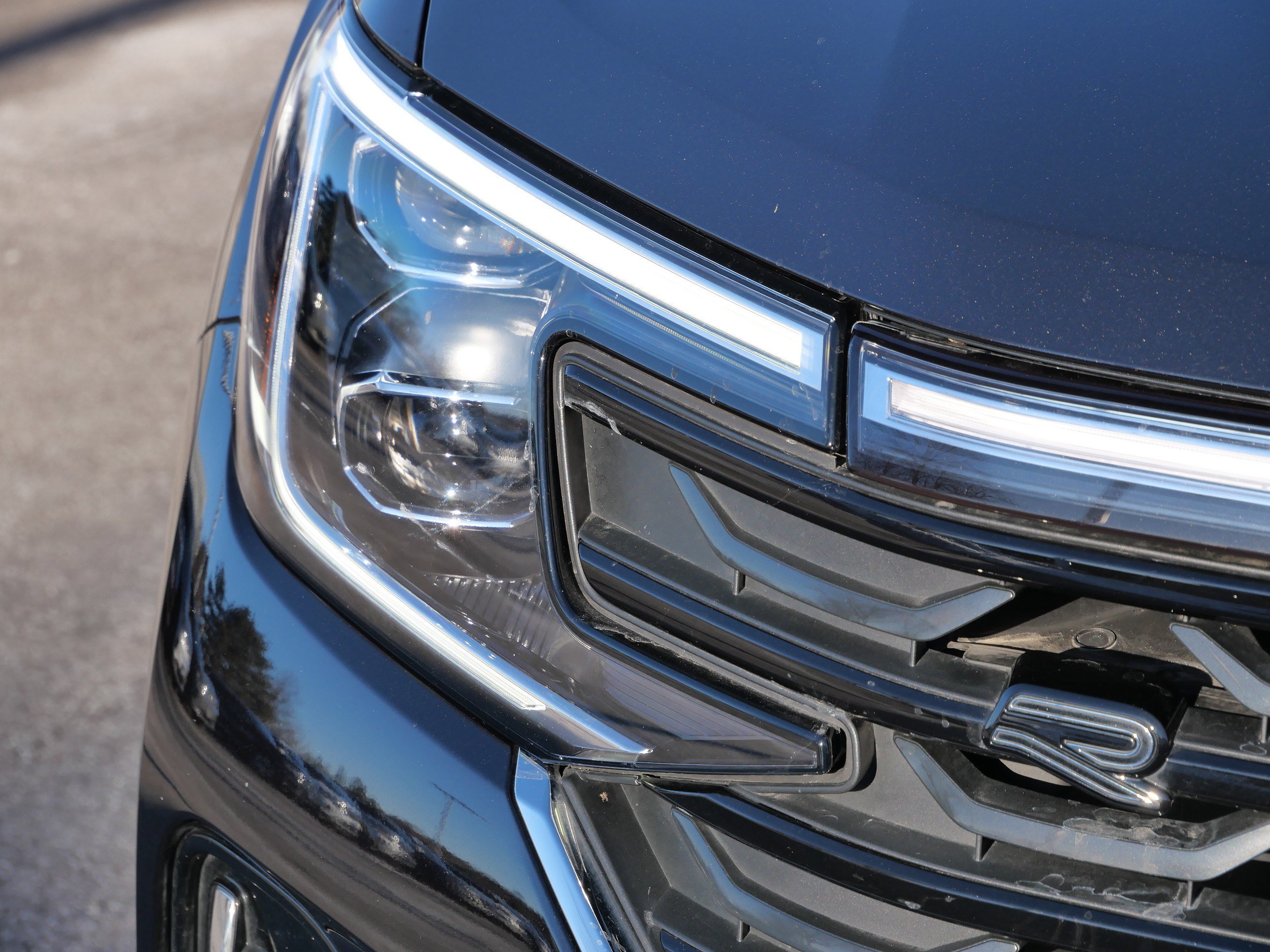 Certified 2025 Volkswagen Atlas SEL Premium R-Line image 16