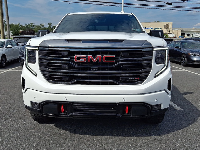 Used 2023 GMC Sierra 1500 AT4 w/ AT4 Premium Package AWD/4WD image 2
